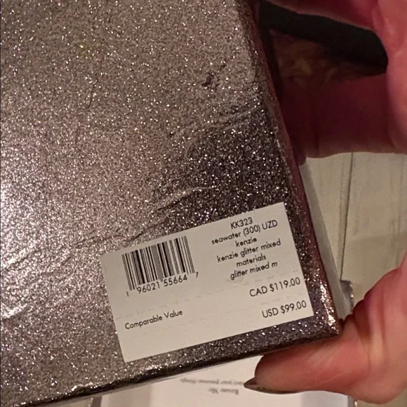 Kate Spade Sparkling Green Card Holder - Picture 2 of 5